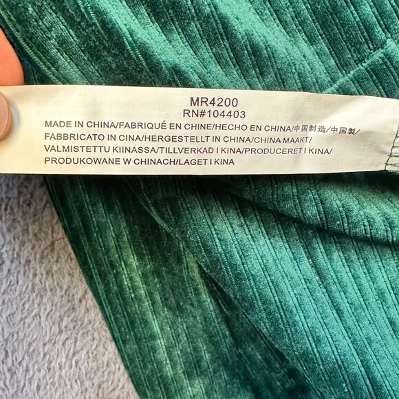 Moon River Green Velvet Jumper Dress Pockets & Cross Back Detail - Size Small - Picture 7 of 8